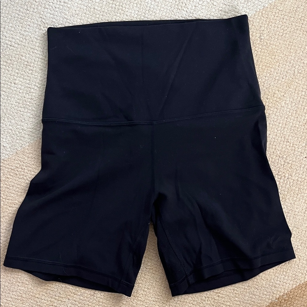 Lululemon black align high rise shorts (5 inches)